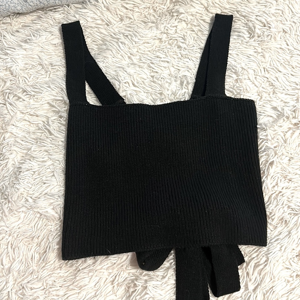Black crop top